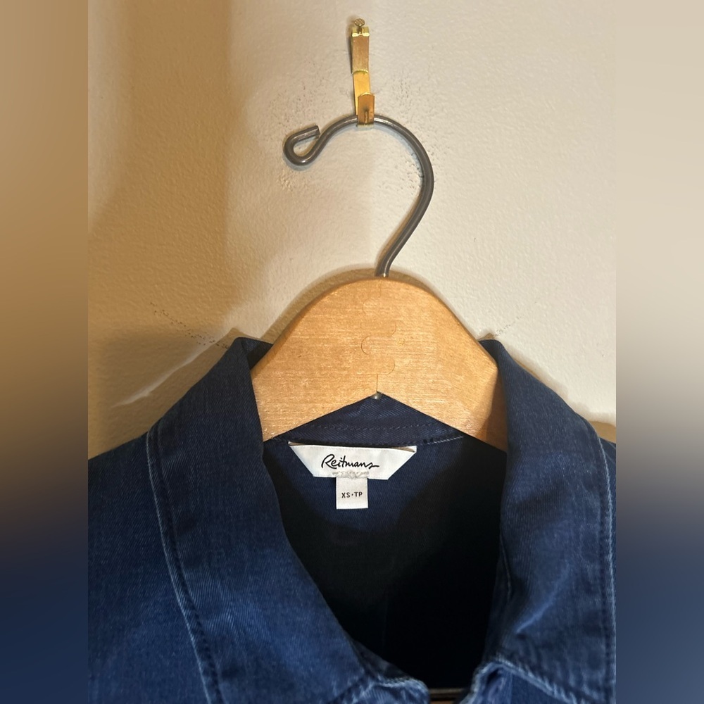 ✌️4 for $20✌️ Denim blouse 100% cotton - Picture 6 of 12